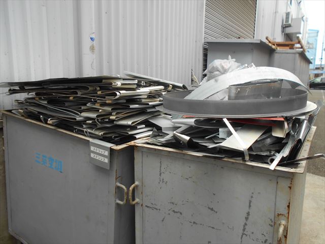 鉄(屋外置き場2)